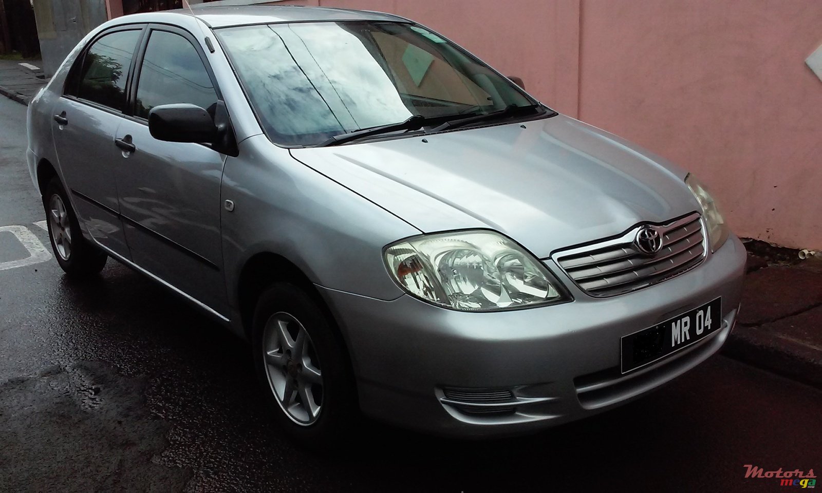 2004' Toyota NZE photo #1