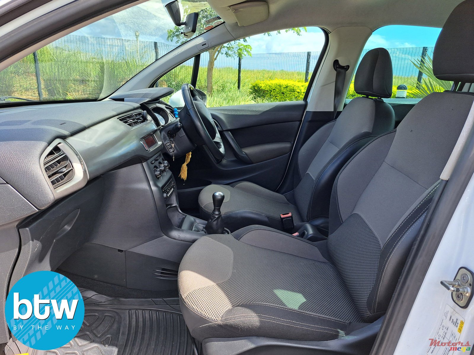 2013' Citroen C3 photo #5