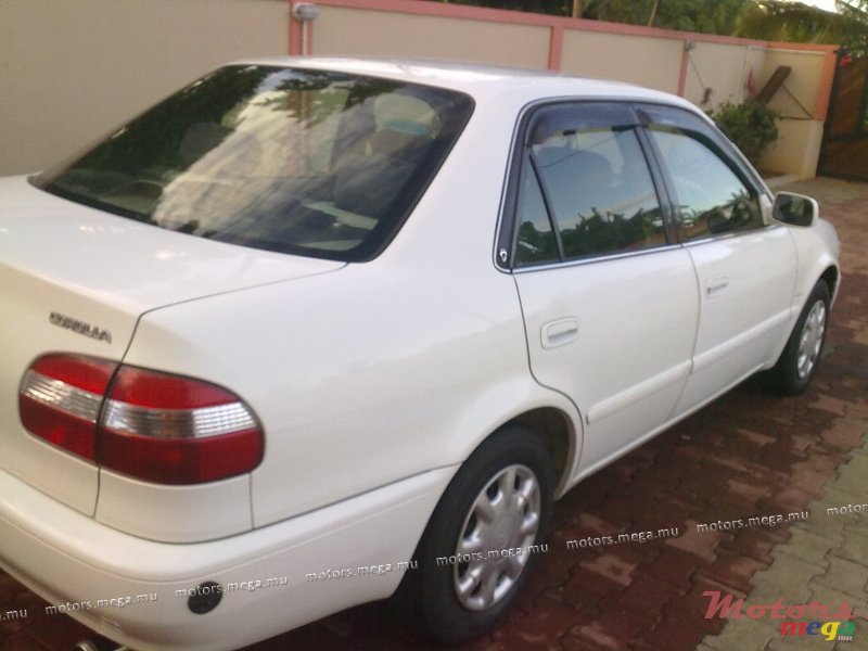 1999' Toyota photo #2