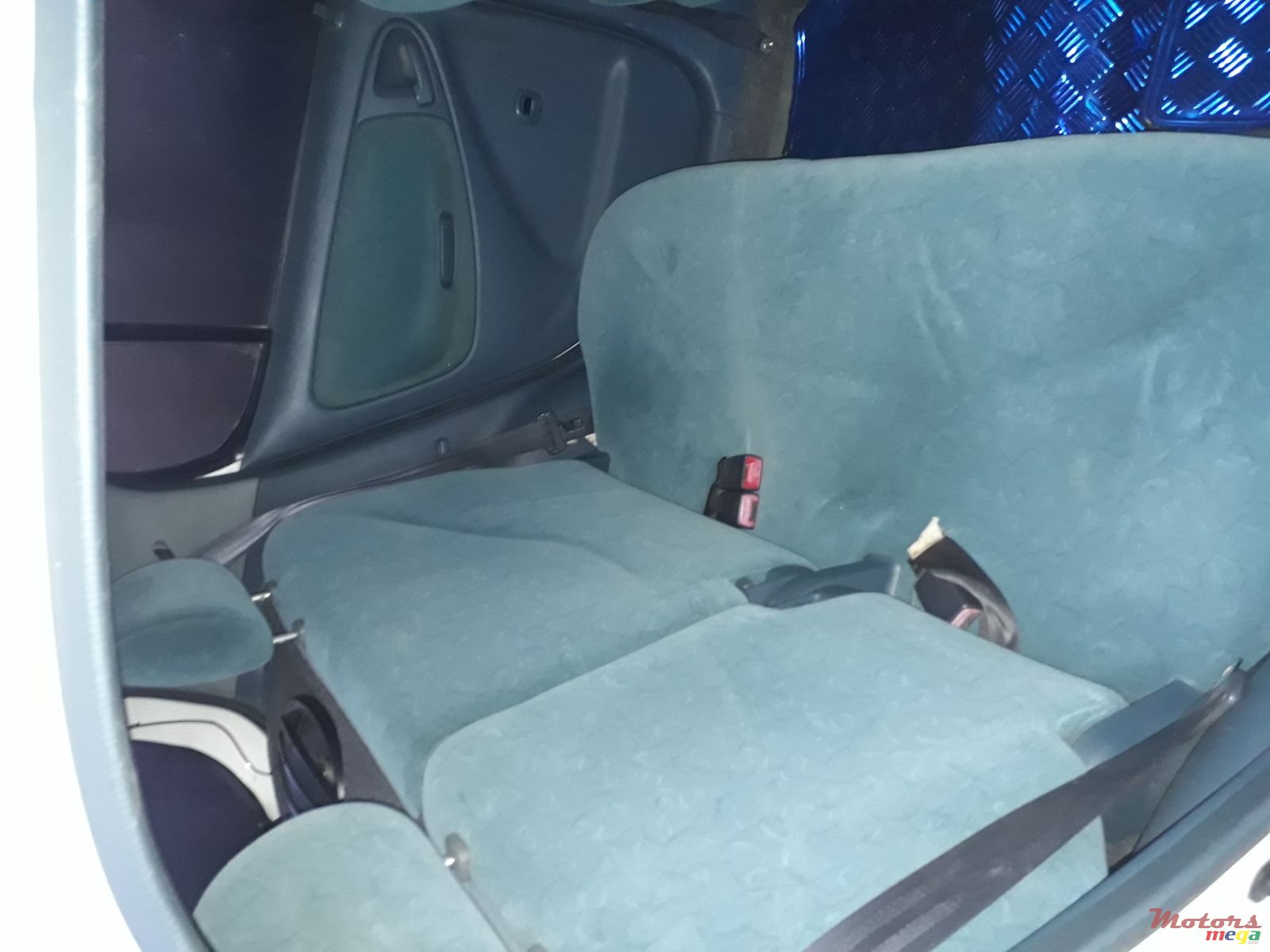 1999' Toyota Vitz photo #7