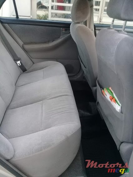 2002' Toyota nze photo #6
