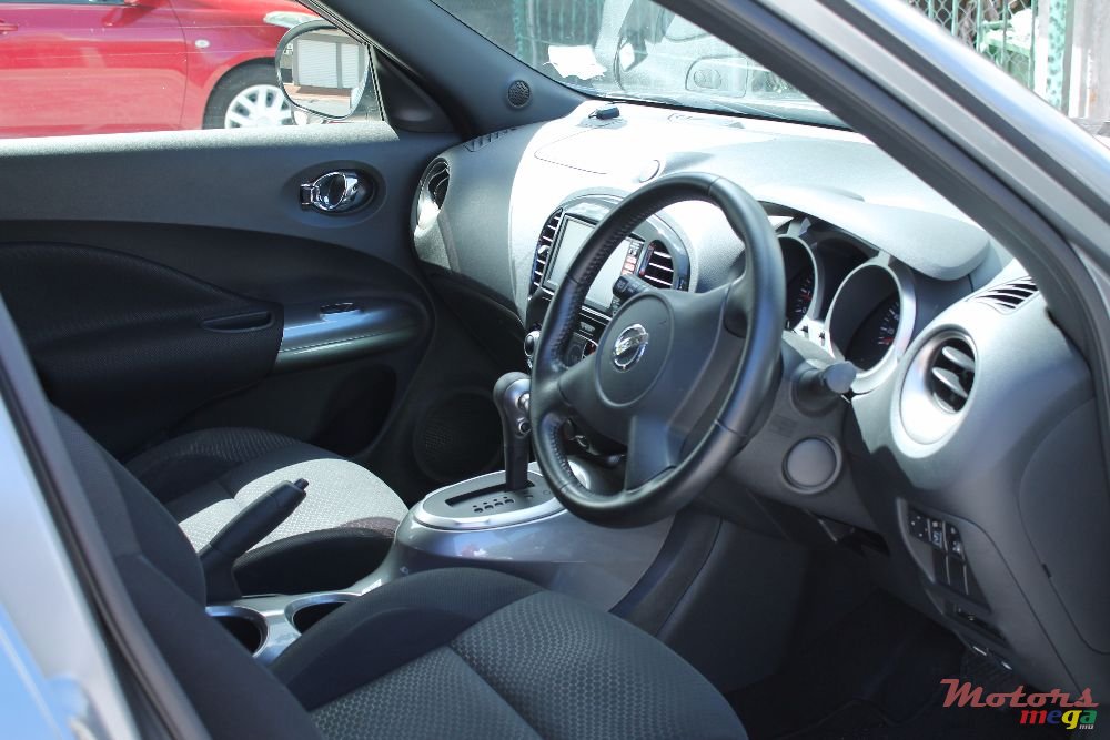 2012' Nissan Juke photo #3