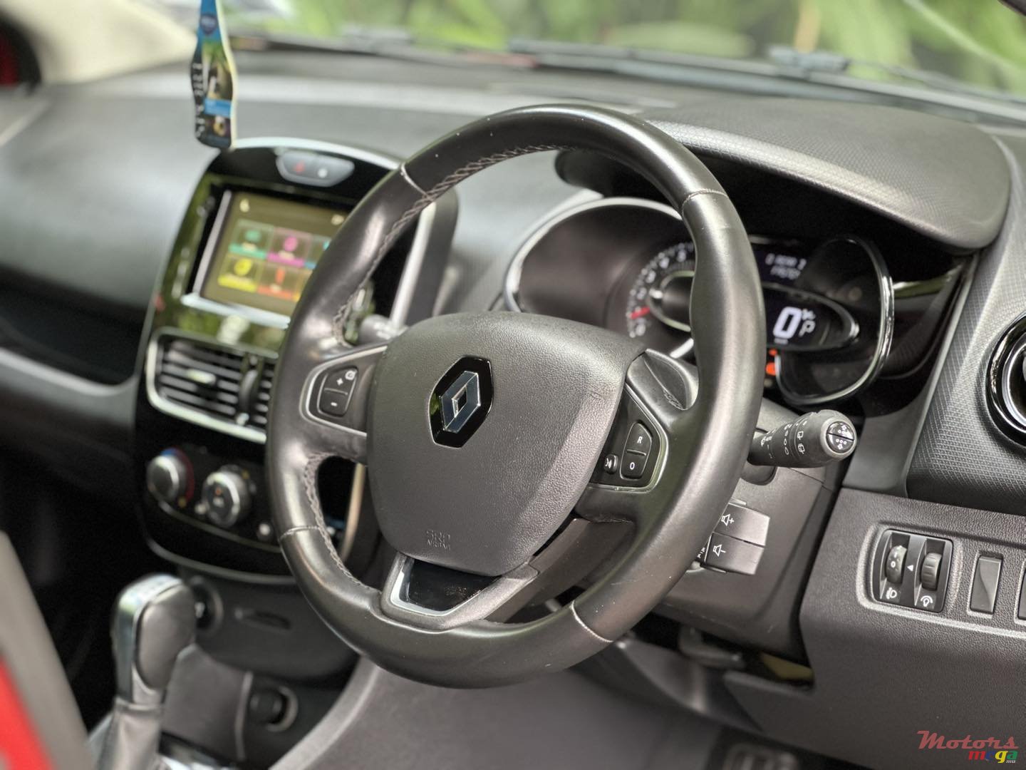 2019' Renault Clio photo #3