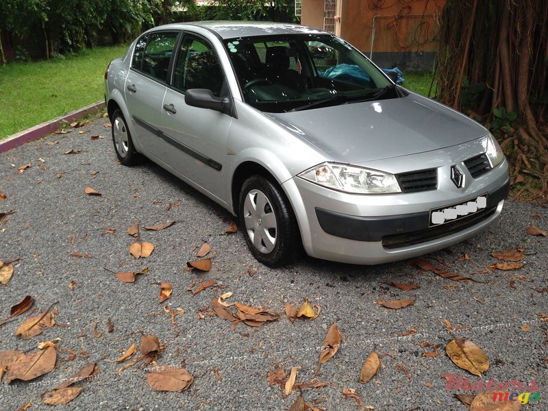 2005' Renault Megane 1.6 Phase 2 photo #1