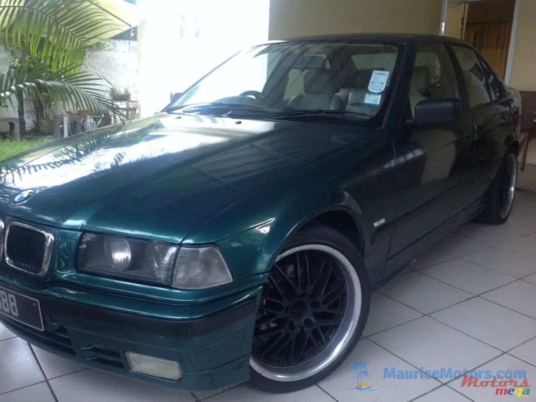 1998' BMW 3 Series 318i photo #1