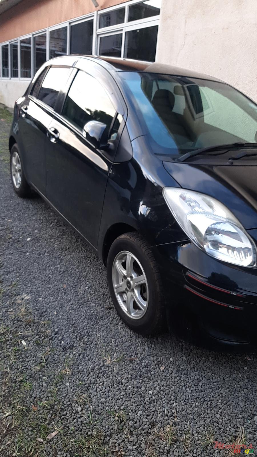 2010' Toyota Vitz photo #1