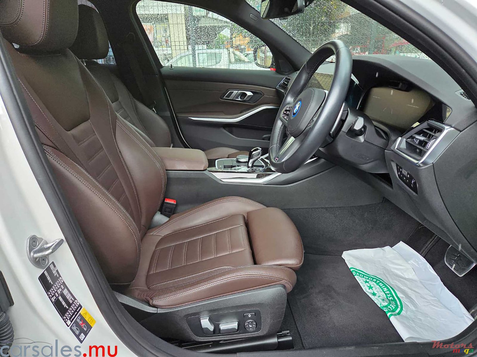 2022' BMW 330 e MSport Line Plug-In photo #5