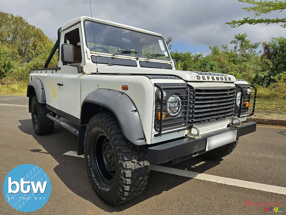 1997' Land Rover Defender 110 photo #1