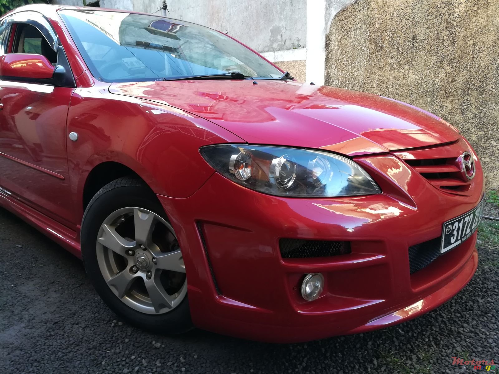 2005' Mazda 3 photo #1