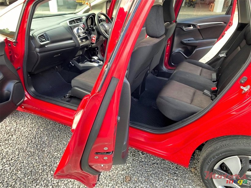 2014' Honda Fit Hybrid 1.5L JAPAN photo #4