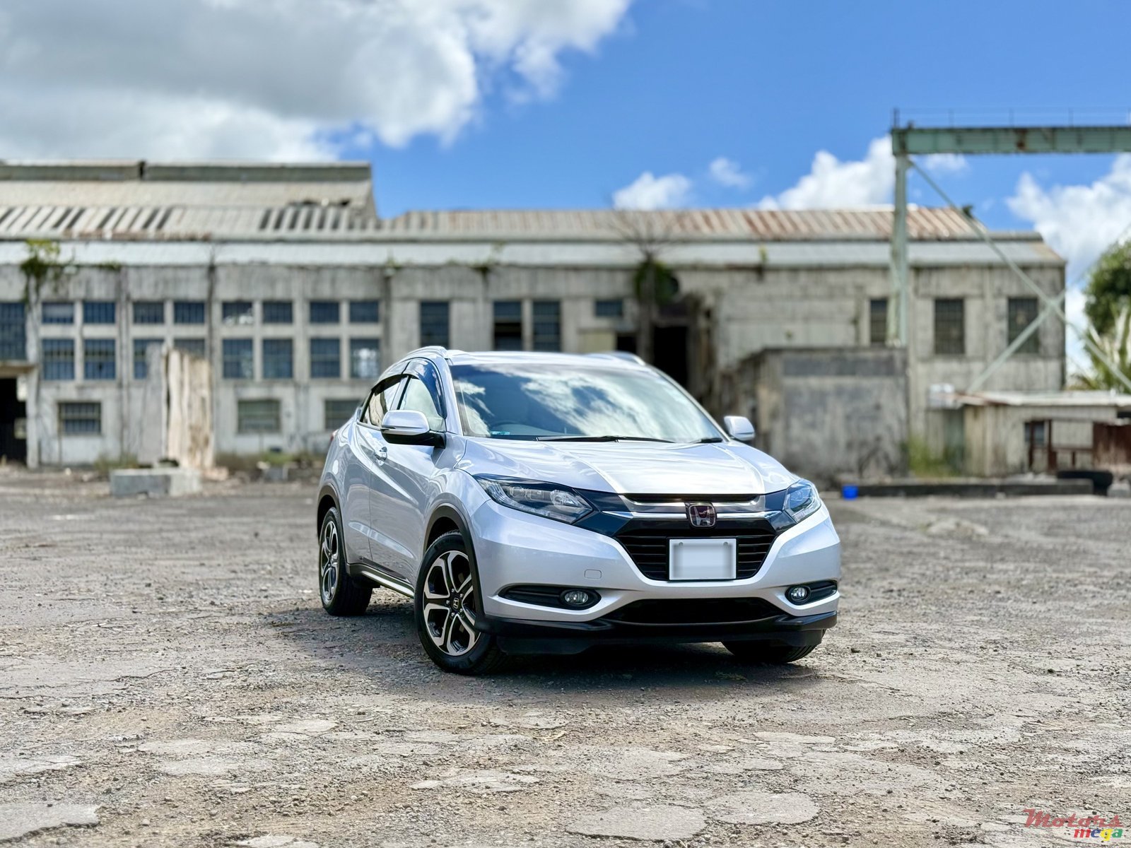 2014' Honda Vezel Non-Hybrid photo #1