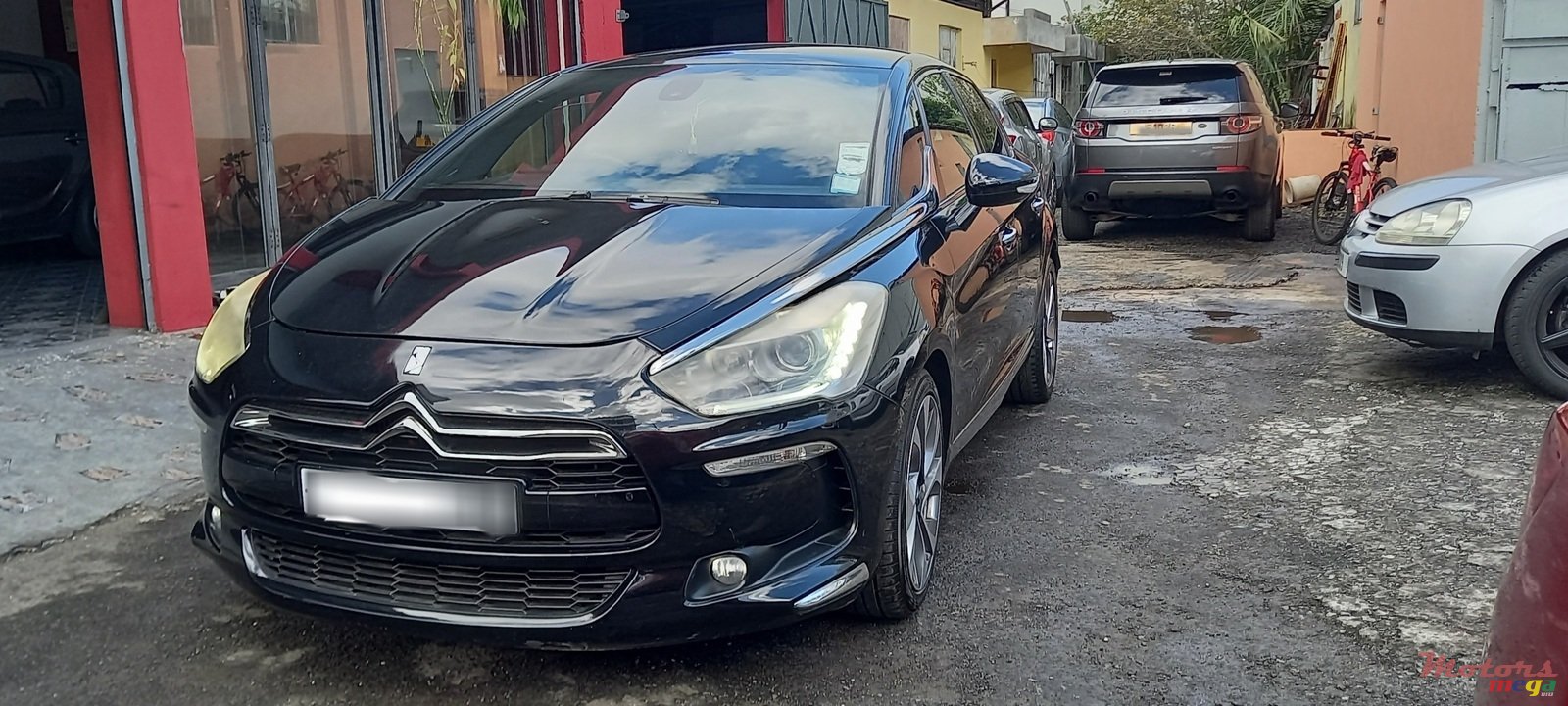 2013' Citroen DS5 photo #2