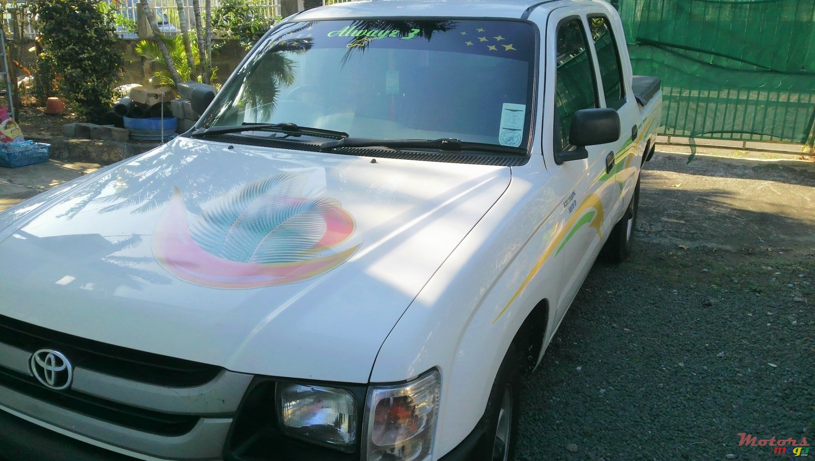 2003' Toyota Hilux photo #1