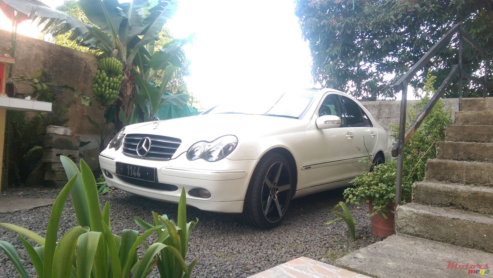 2002' Mercedes-Benz C-Class Angel eye,18 rims,HID light. photo #1