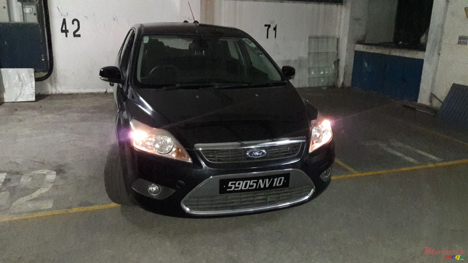 2010' Ford Focus Titanium Edition photo #1