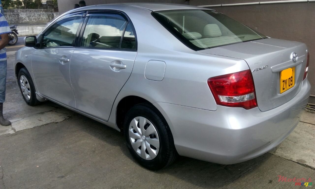 2009' Toyota Axio X photo #1