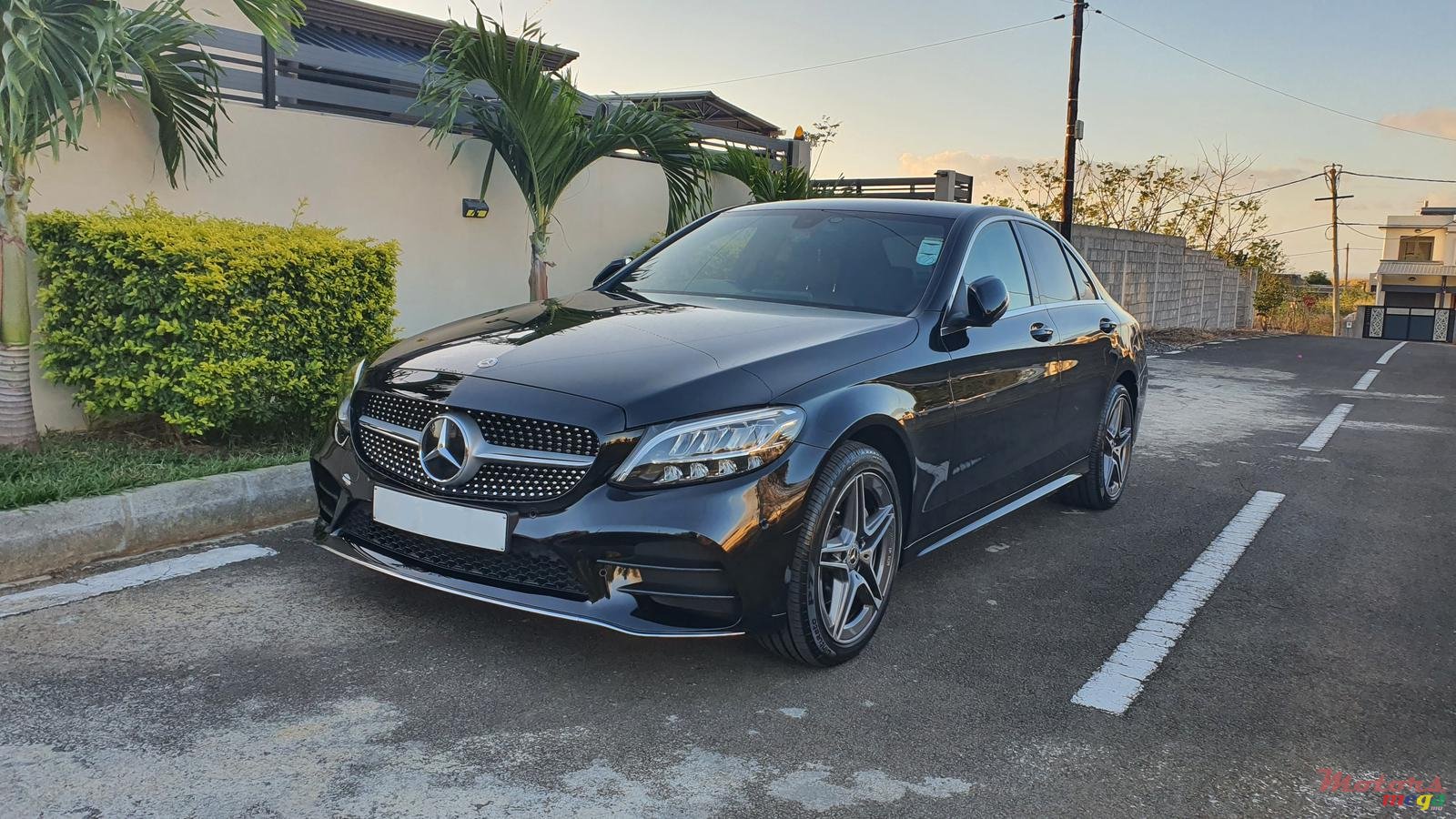 2019' Mercedes-Benz C-Class photo #2