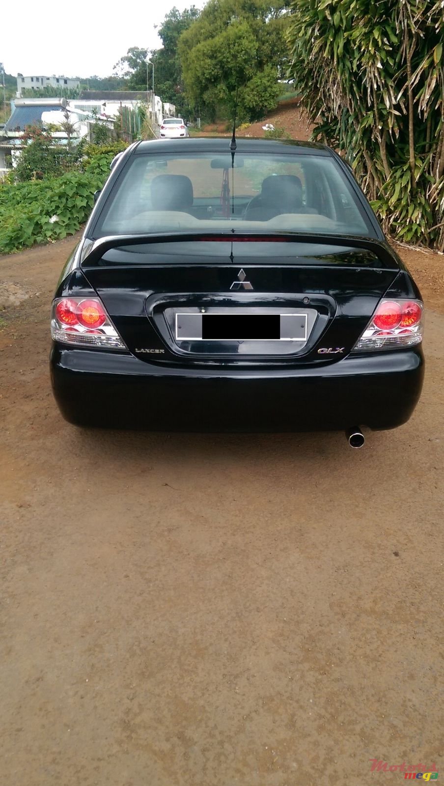 2004' Mitsubishi Lancer photo #2