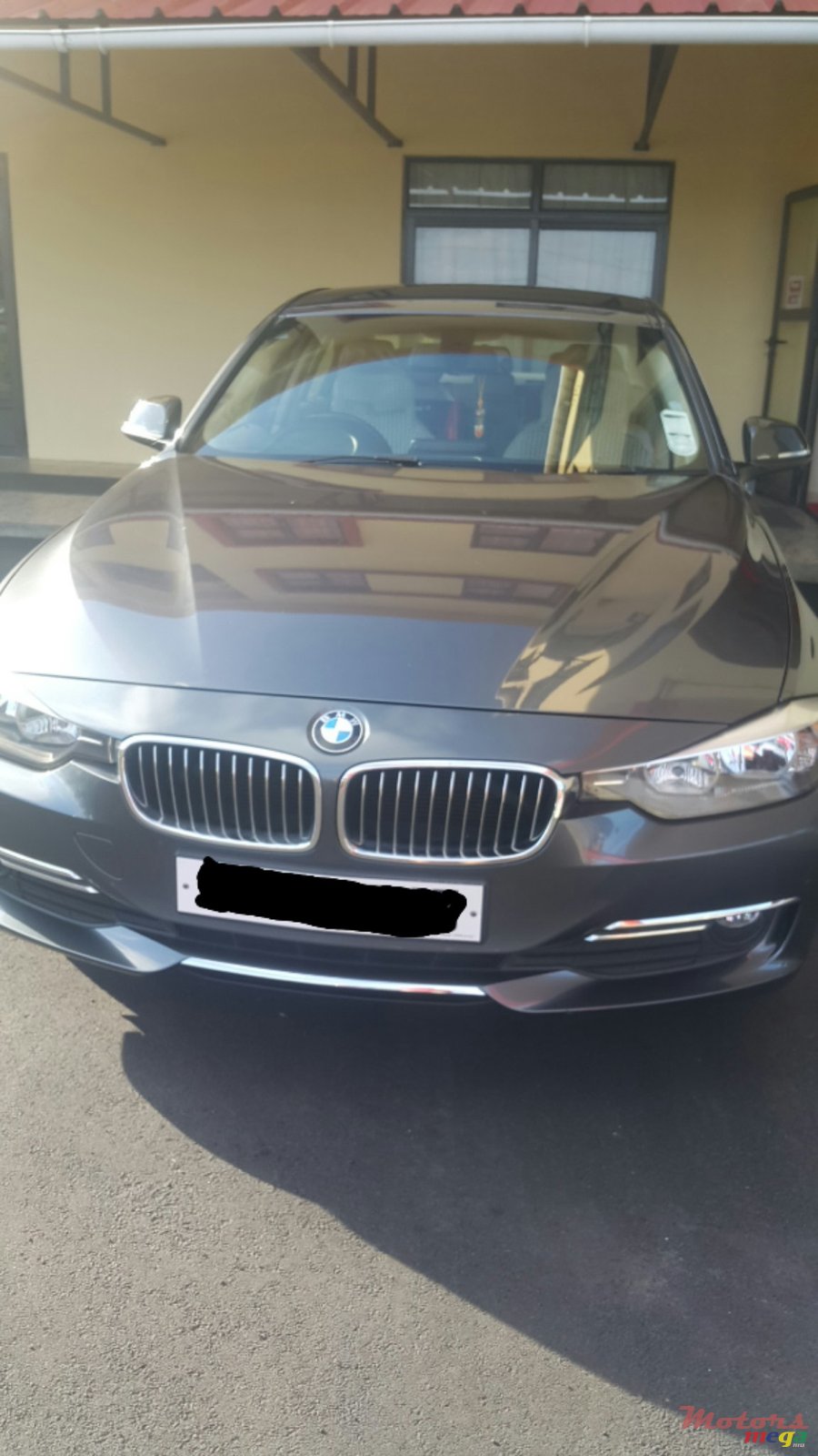 2013' BMW 316 photo #1