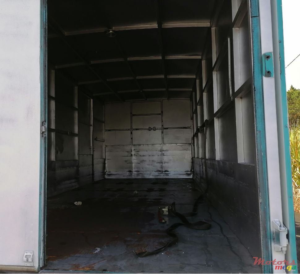 2015' Nissan MK210 photo #5