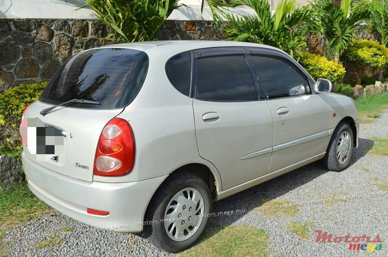 2002' Toyota photo #1