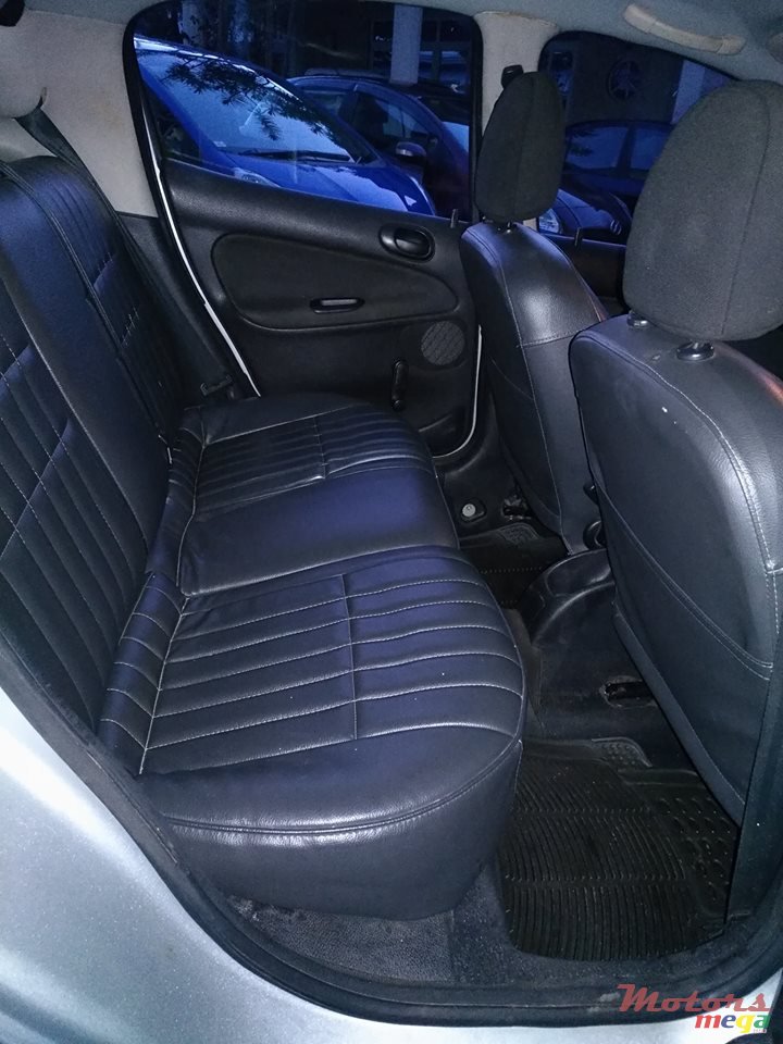 2005' Peugeot 206 photo #6