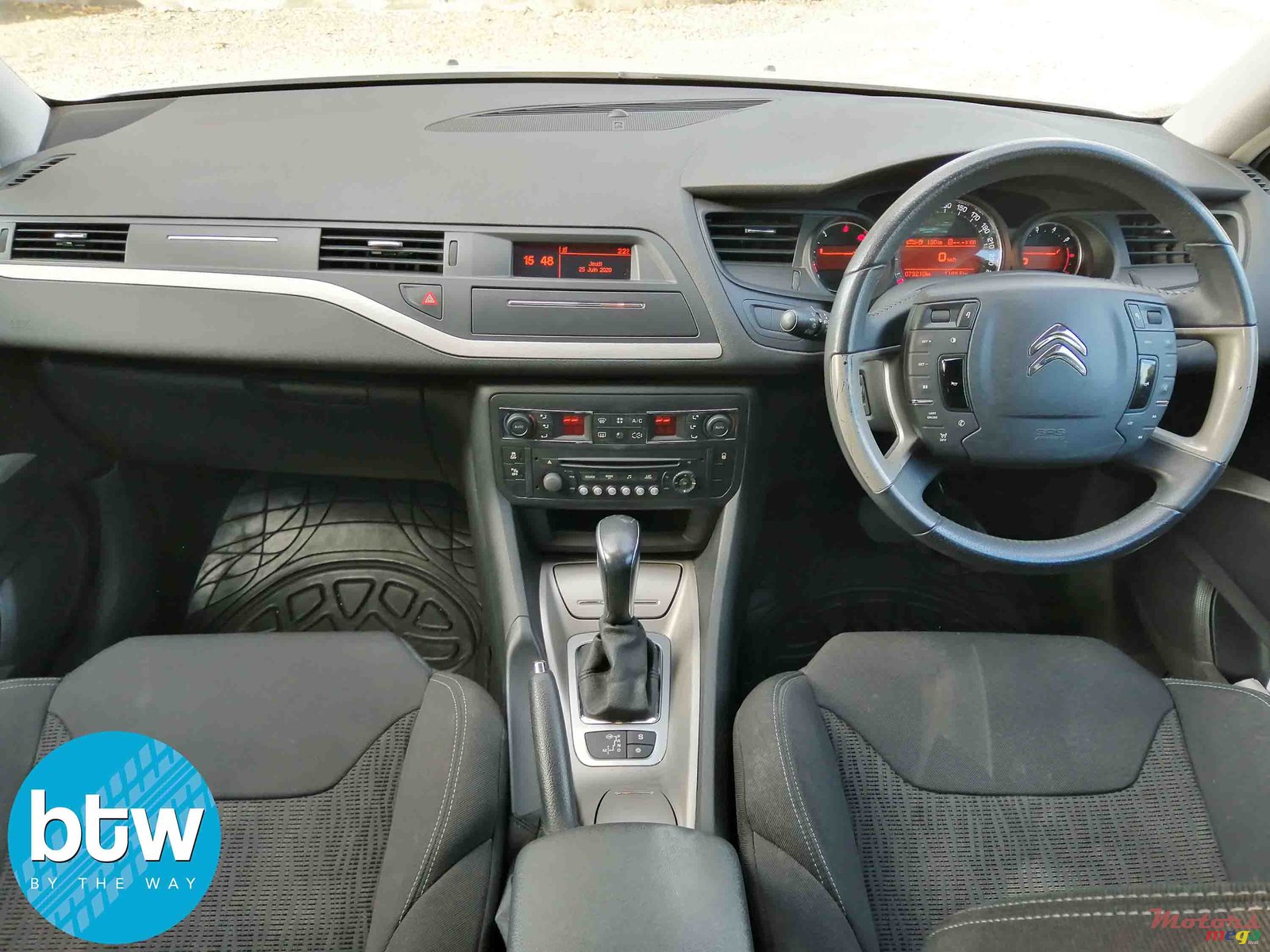 2014' Citroen C5 photo #5