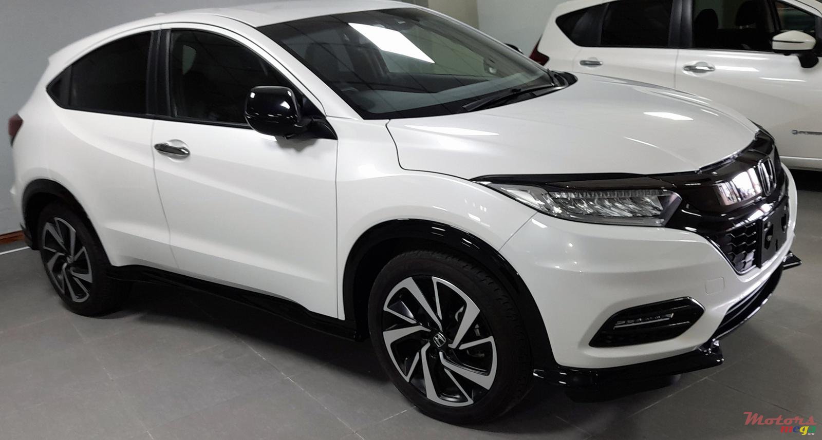 2018' Honda Civic Vezel RS photo #2