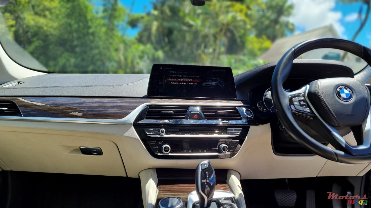 2018' BMW 530 e photo #5