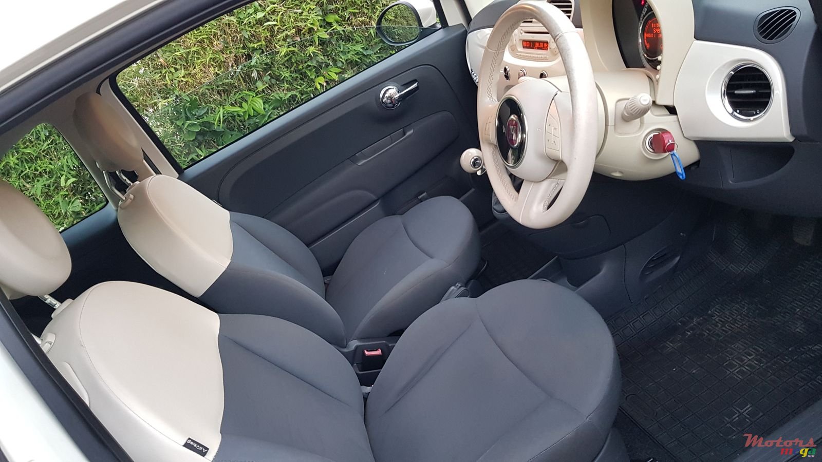 2013' Fiat 500 photo #7