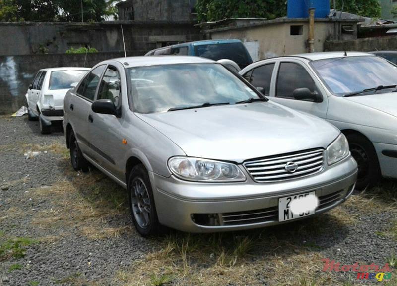 2005' Nissan Sunny photo #1