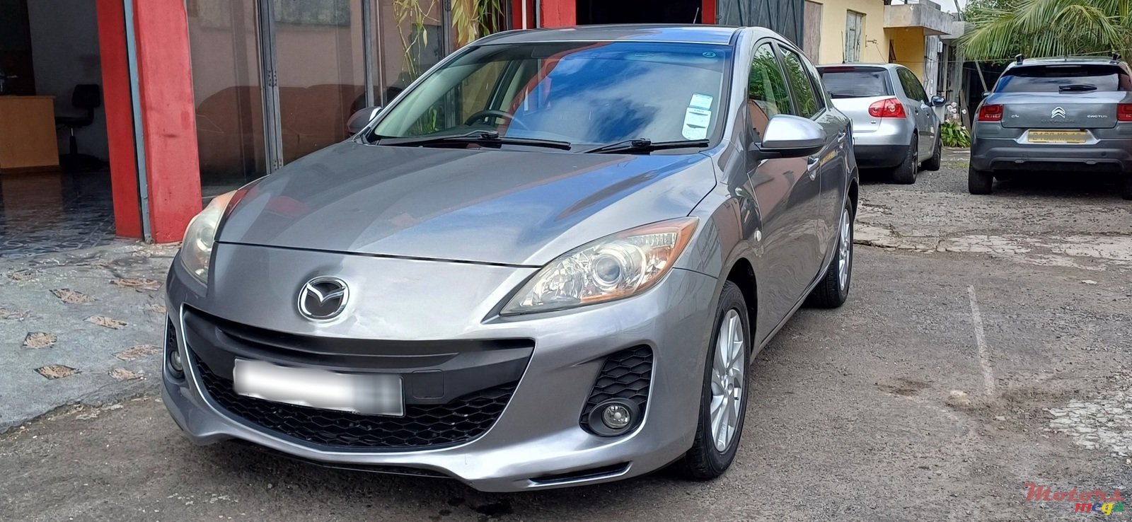 2013' Mazda 3 photo #2