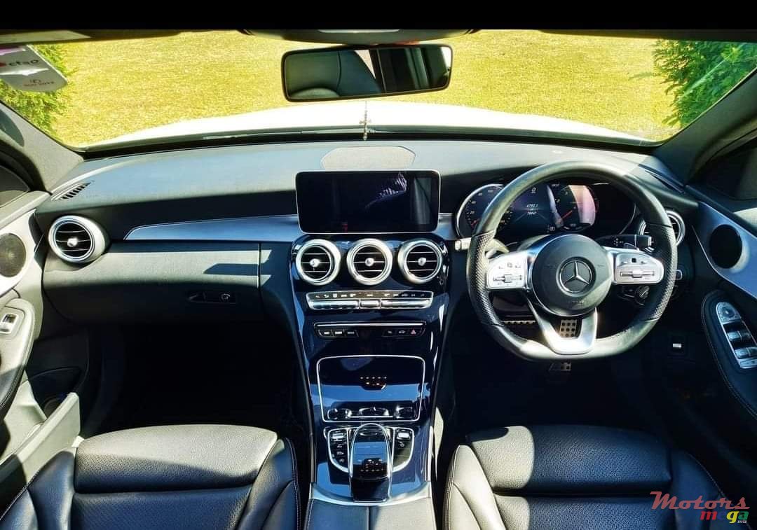 2019' Mercedes-Benz C 200 EQ BOOST photo #4