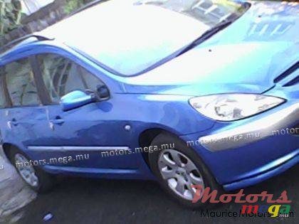 2003' Peugeot 307 photo #1