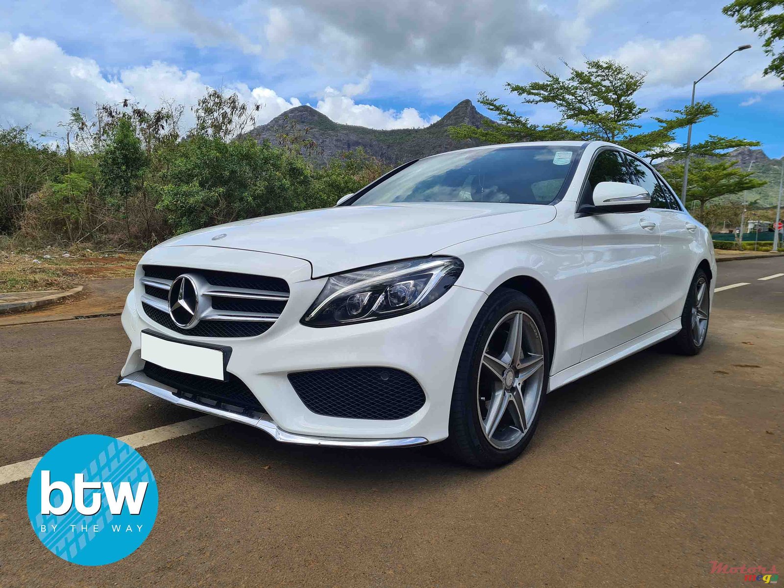 2015' Mercedes-Benz C-Class photo #2