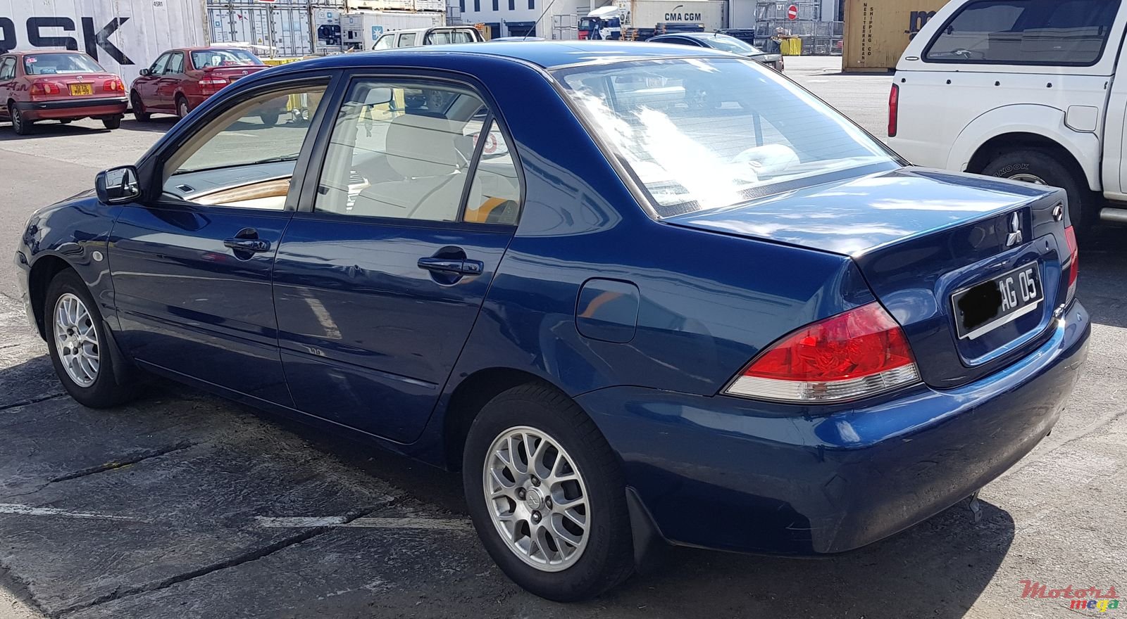 2005' Mitsubishi Lancer photo #3