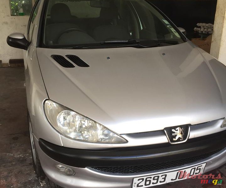 2005' Peugeot 206 photo #1