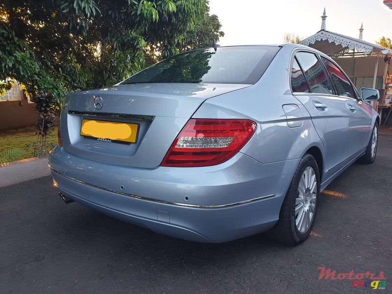 2014' Mercedes-Benz C-Class C180 photo #4