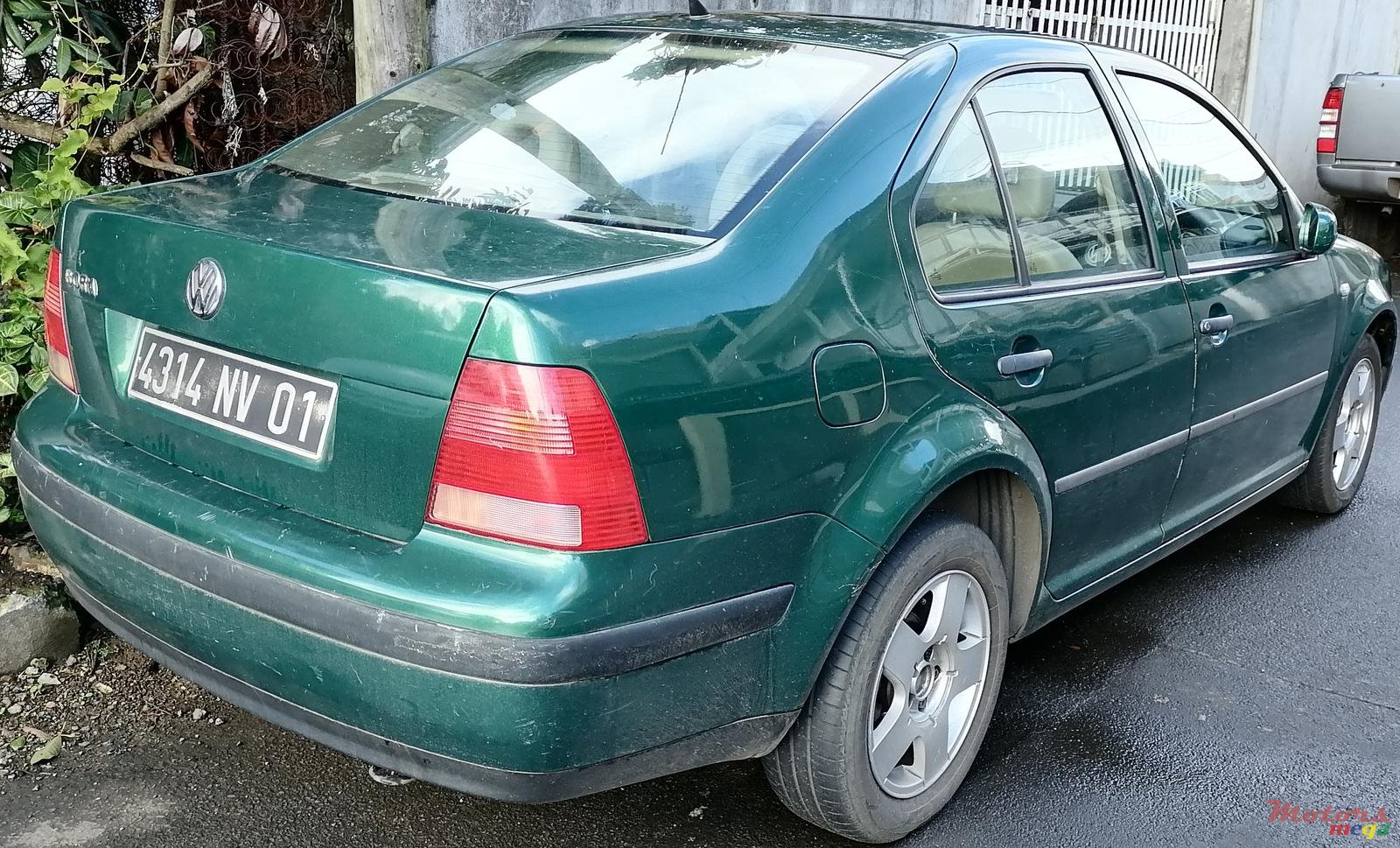 2001' Volkswagen Bora photo #2