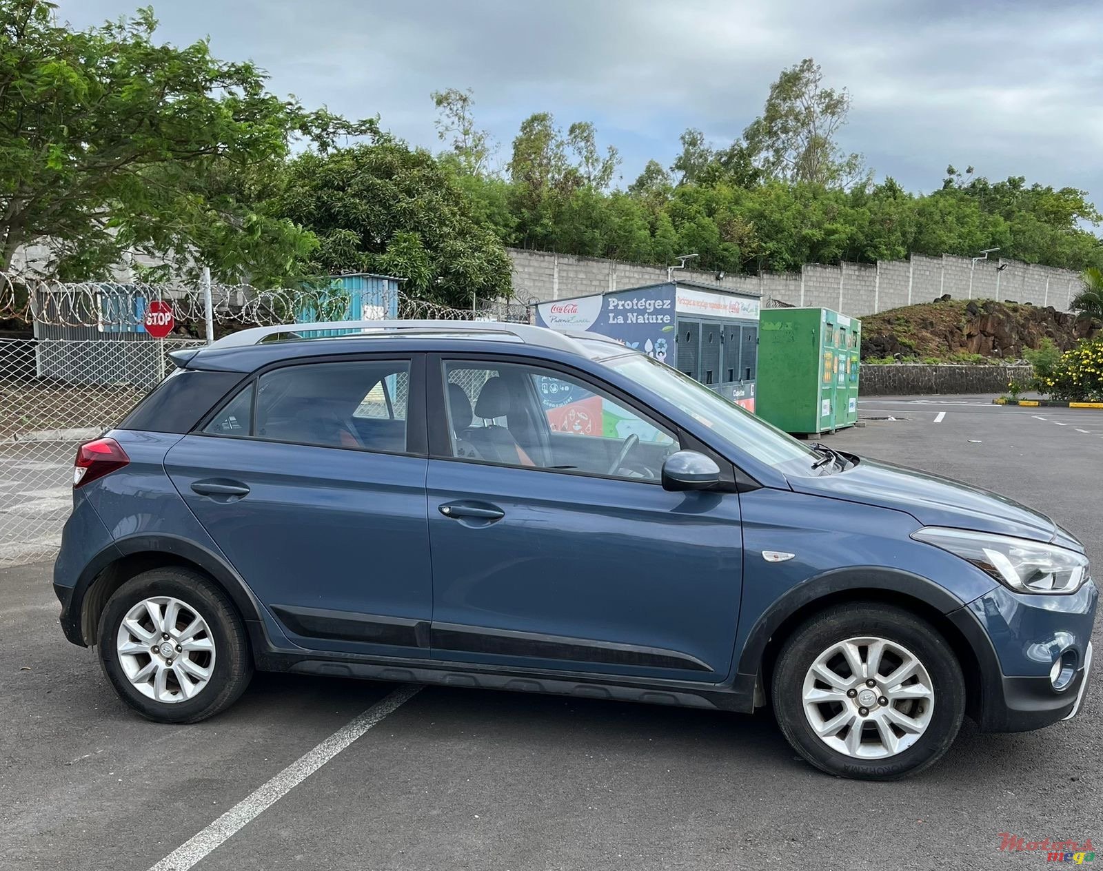 2016' Hyundai i20 Cross photo #2