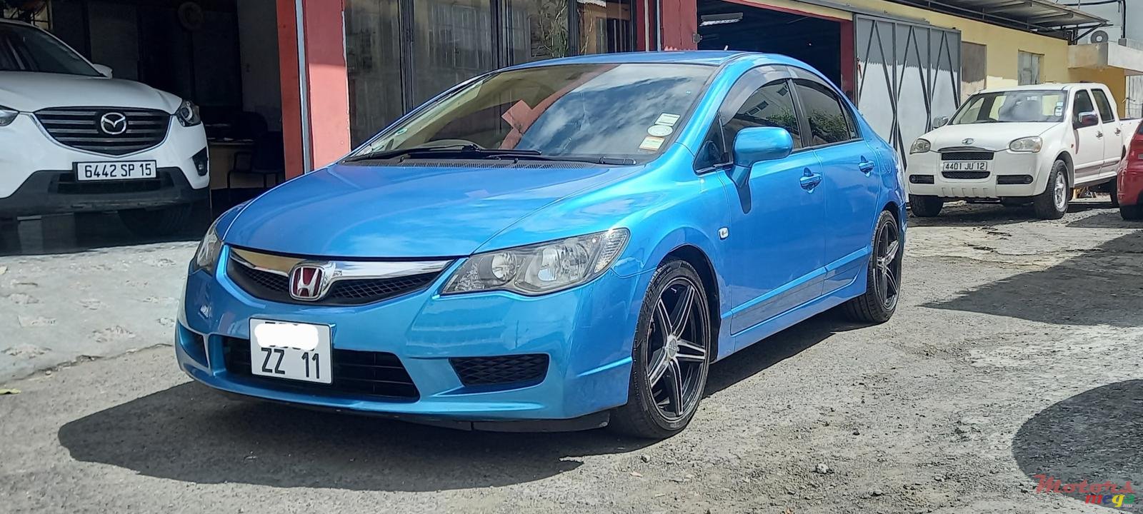 2011' Honda Civic Hybrid photo #2