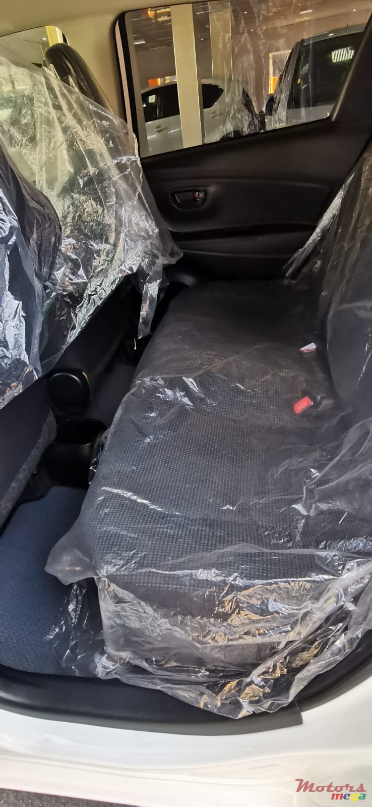 2019' Toyota Vitz photo #4