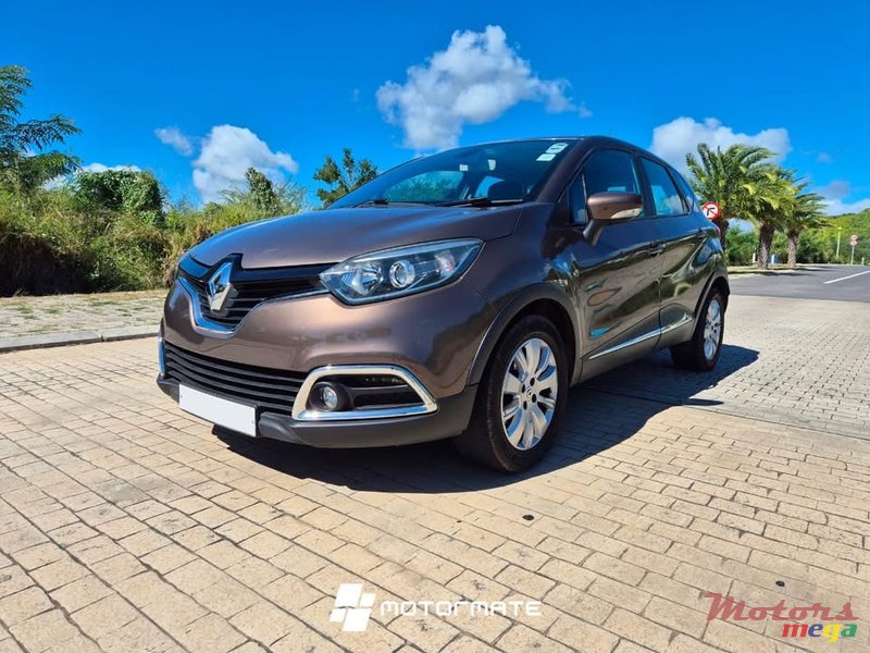 2015' Renault Captur 1.2 photo #2