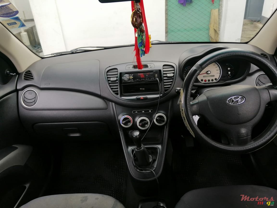 2010' Hyundai i10 photo #3