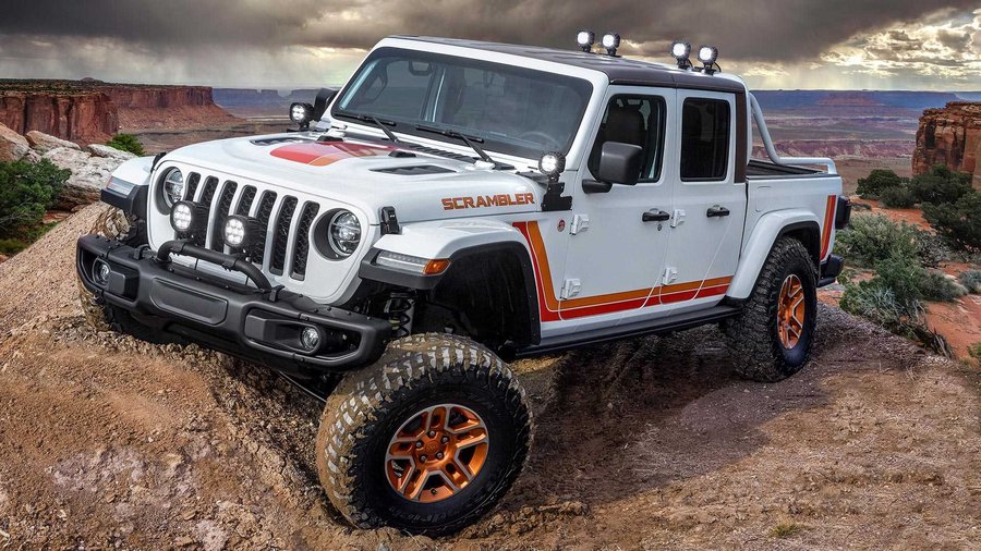 Jeep Gladiator JT Scrambler Concept Takes A Stroll Off-Road