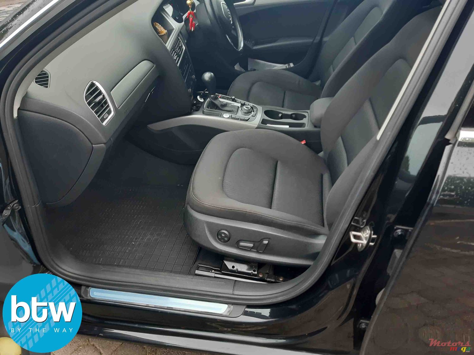 2012' Audi A4 2.0T photo #4