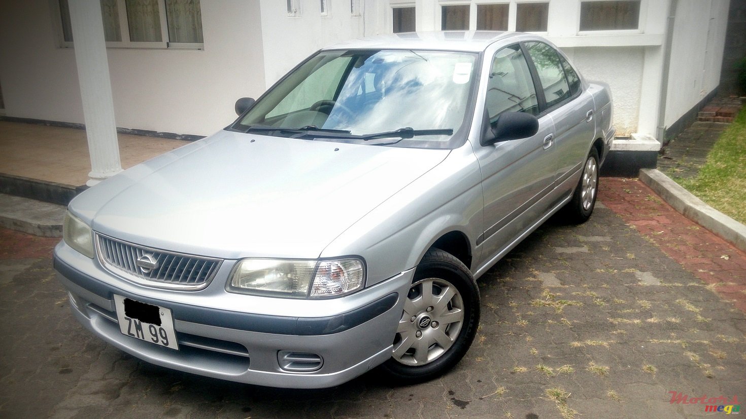 1999' Nissan Sunny photo #1