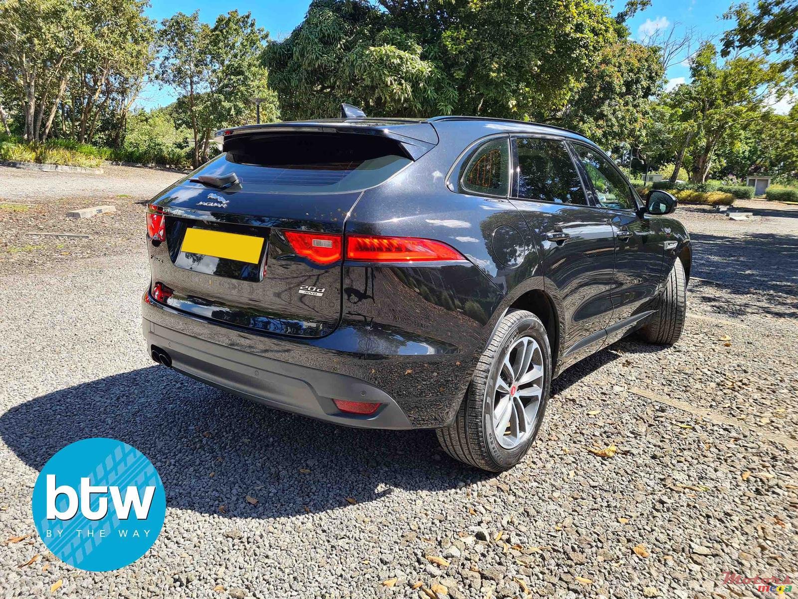 2017' Jaguar F-Type photo #4