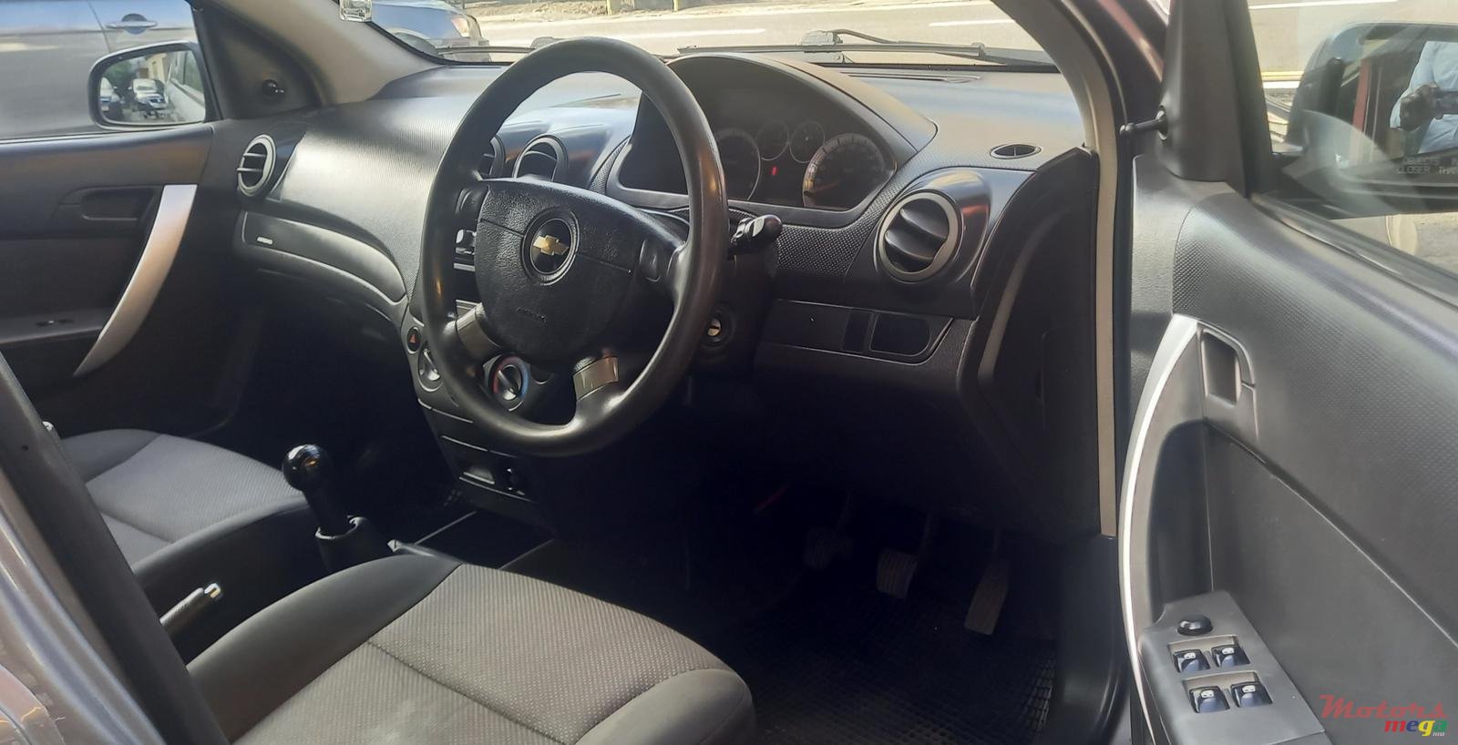 2011' Chevrolet Aveo photo #5