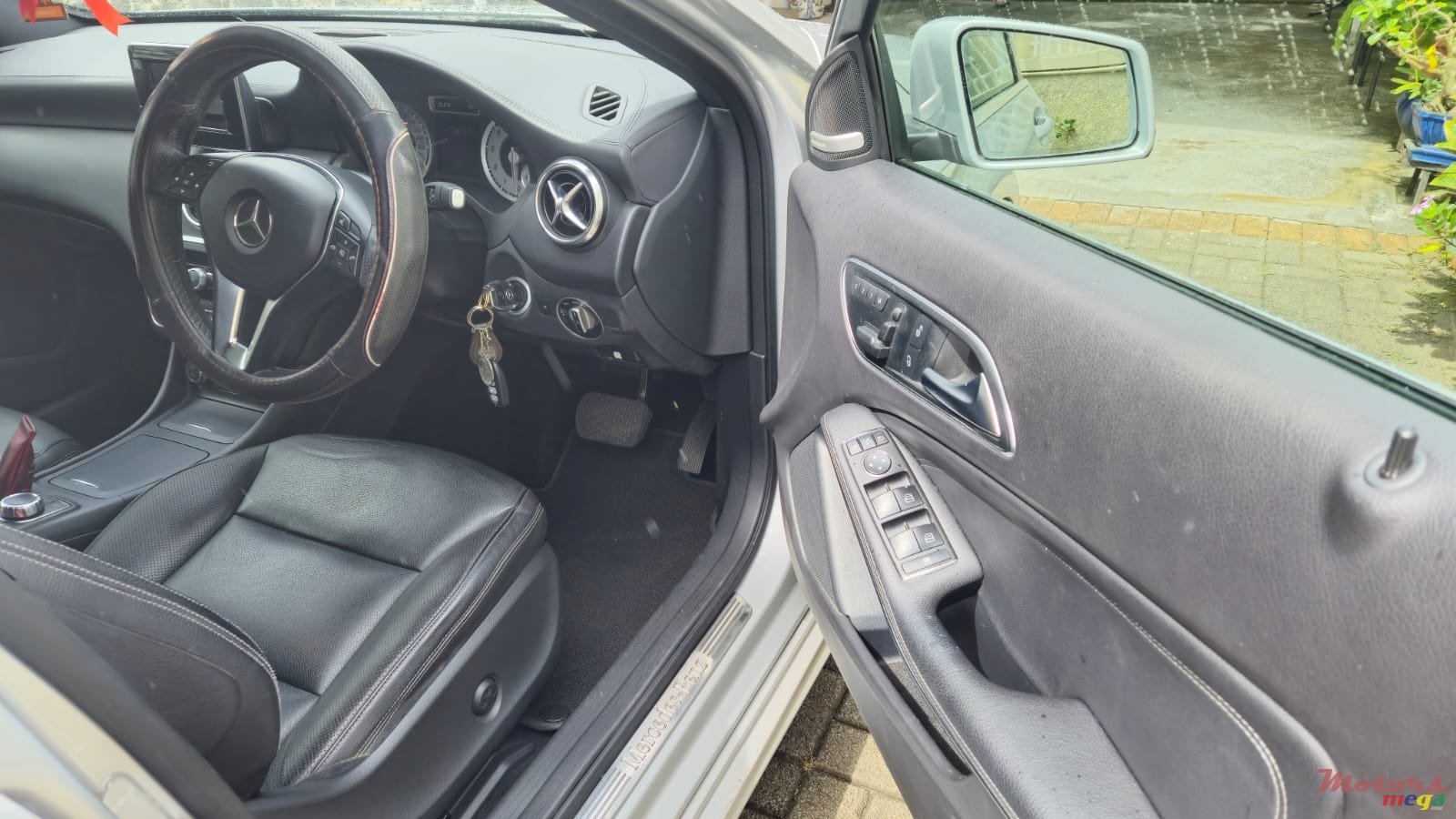 2014' Mercedes-Benz A 200 photo #5